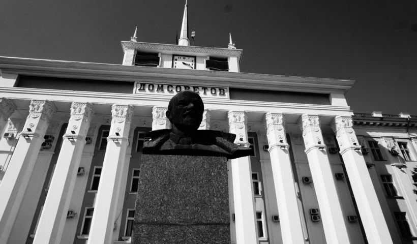 Transnistria statue